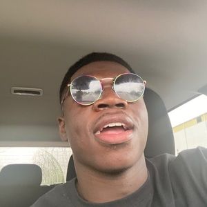 Meet your Posher, Isaiah